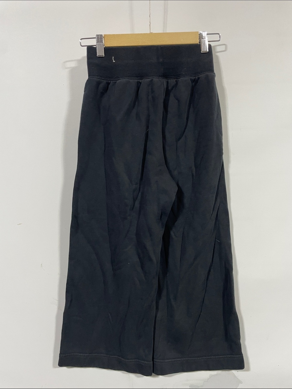 Nike Black Wide-Leg Sweatpants with White Swoosh - Picture 3 of 3